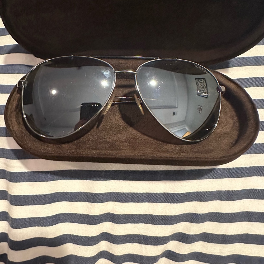 Tom Ford black & gray aviator sunglasses